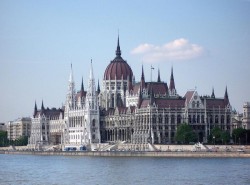 Organizaţiile maghiare din România, finanţate Puternic de Budapesta