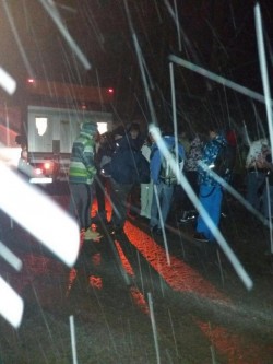 52 de elevi însoțiți de profesori, care se întorceau din excursie de la Arieșeni au stat în frig minute bune. Autocarul s-a defectat pe drum