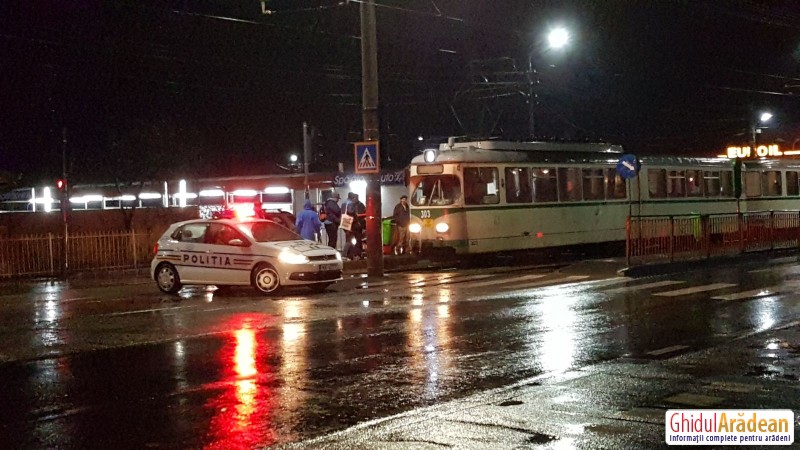 Bătrân accidentat în stația de tramvai din zona Miorița
