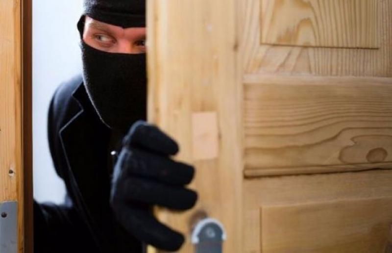 Cum trebuie să îți protejezi casa de hoți