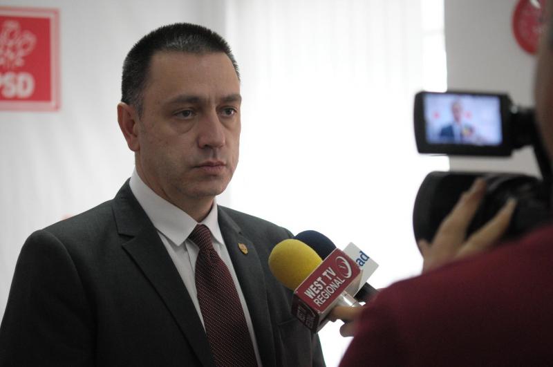 Senatorul de Arad Mihai Fifor va candida pentru funcţia de vicepreşedinte regional al PSD