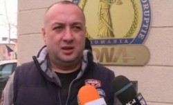 Leo de la Strehaia, săltat de poliţie din centrul Aradului!