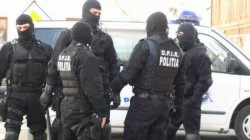 Operaţiune de amploare a oamenilor legii! Poliţiştii au descins în 89 de locaţii din Arad şi alte 22 de judeţe!