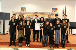 Mentorul creatorilor de roboți a primit diploma „Arădeni cu care ne mândrim”