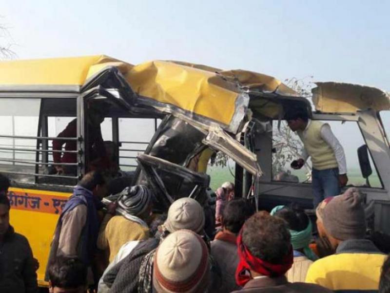 13 copii au murit într-un groaznic accident rutier. Autobuzul școlar în care se aflau copiii a fost spulberat de tren