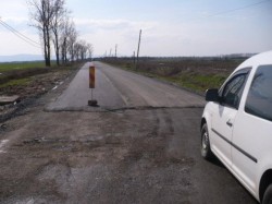 Lucrări de modernizare pe drumul care face legătura între Turnu şi Pecica