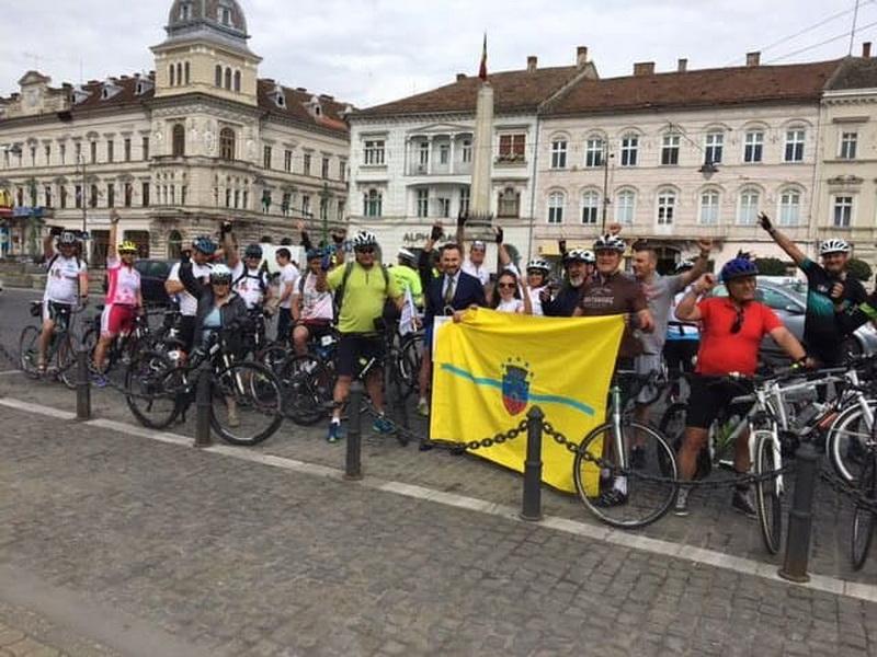  Marșul pe bicicletă „Pedalăm pentru România” în trecere prin Arad