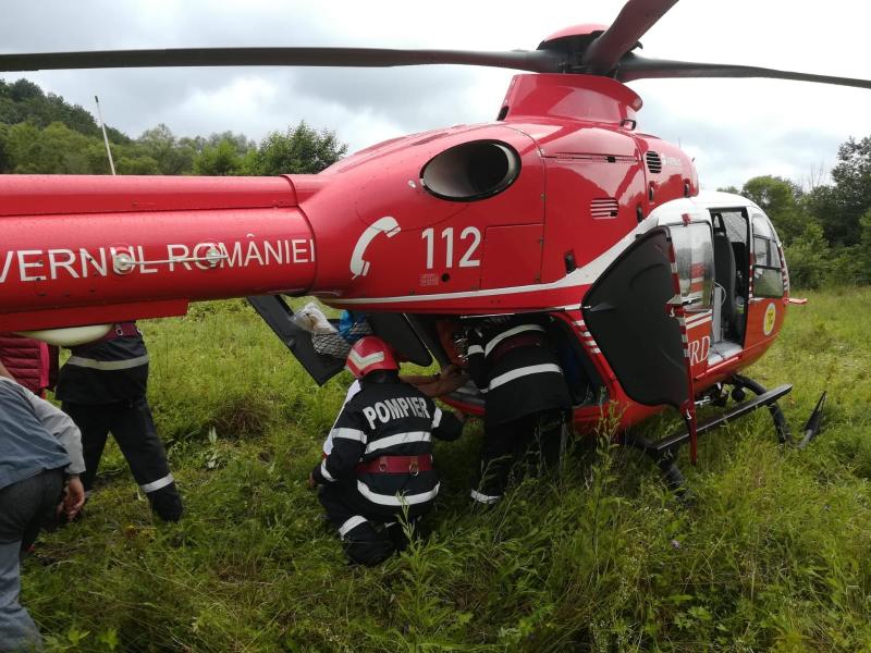 GRAV accident rutier la Pleșcuța. Elicopterul SMURD s-a deplasat la fața locului