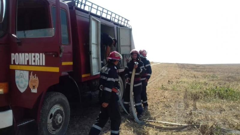 Au luat foc 15 hectare de miriște între Șilindia și Ineu