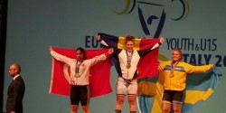 Halterofila Luciana Condurache e triplă campioană europeană!