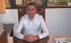 Afaceristul Palcu, (un apropiat ALDE) îl amenință pe primarul comunei Hălmagiu! 