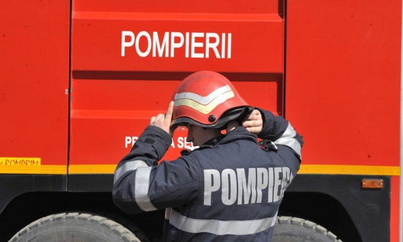 300 de locuri disponibileLocuri în Instituţiile de învăţămant pentru cei care iubesc meseria de POMPIER
