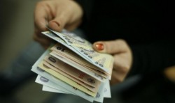 Creşte cuantumul diurnei atât pentru angajaţii de la stat cât şi pentru cei de la privat