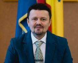 Minciunile inpectorului şcolar Stoenescu şi ale deputaţilor PSD îi revoltă pe dascăli