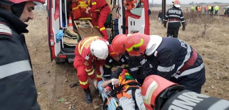 Accident MORTAL pe o șosea din vestul țării. Doi tineri de 31 de ani au pierit în tragedie