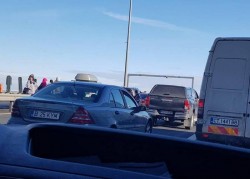 TREI AUTOTURISME şi un TIR implicate într-un accident pe autostradă la 5 km de vama Nădlac!