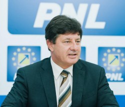 Iustin Cionca: „Parlamentarii PSD să lase sfaturile și să readucă în Arad banii confiscați de Guvern!”