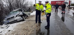 GRAV accident rutier cu o persoană încarcerată, pe drumul Arad-Curtici