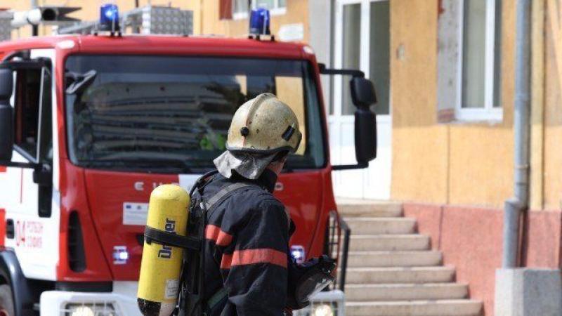 Un aparat electric de încălzit sauna a provocat un incendiu la subsolul unei case din Arad