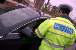 Șofer din Iași, depistat de polițiști la Bocsig, fără permis de conducere
