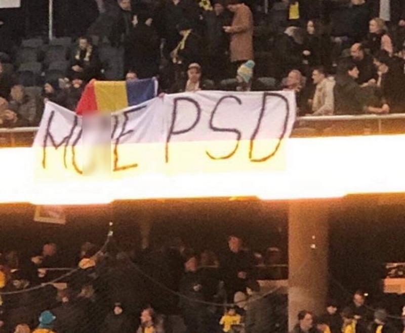 După ce i-au retras numerele celebre cu M..E PSD, la meciul România – Suedia, mesajele anti-Dragnea şi anti-PSD au oprite la intrarea în stadion!
