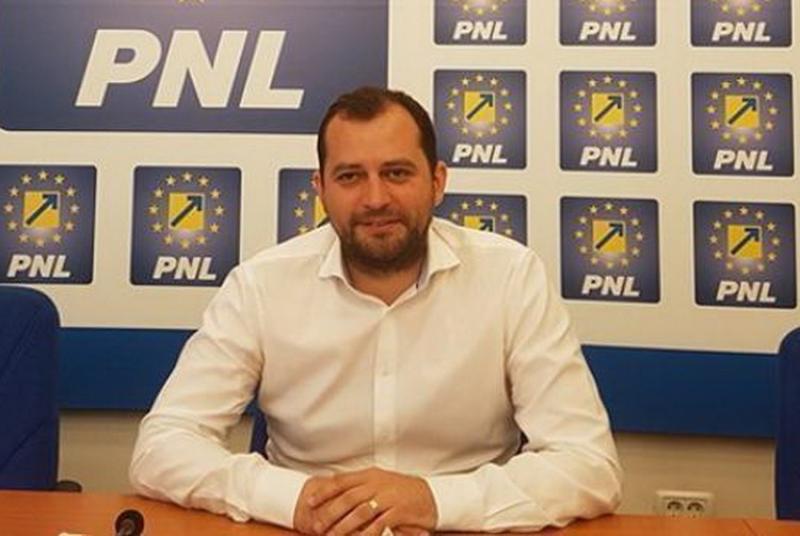 Răzvan Cadar: „Mineriada PSD pentru demolarea justiţie continuă cu propunerea lui Nicolicea ministru”