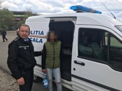 Oamenii străzii luați la ”întrebări” de polițiștii arădeni