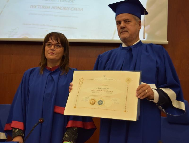 Să faci un fost condamnat Doctor Honoris, asta înseamnă să fii “universitate de prestigiu”