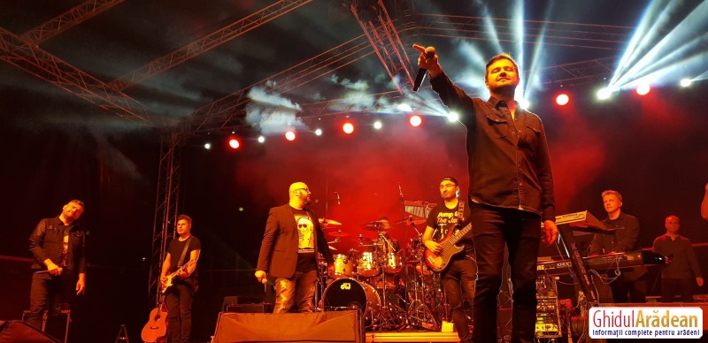 Show-ul celor de la Trei Sud Est a ţinut arădenii şi pe ploaie în ultima zi a Festivalului Berii