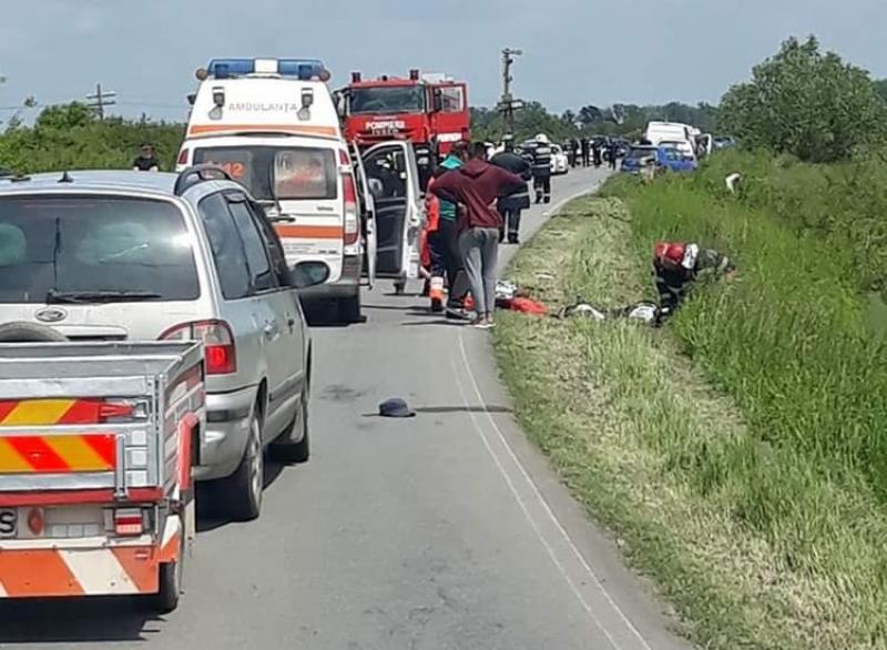 Biciclist GRAV accidentat după ce a fost lovit de o mașină, lângă Moara cu Noroc