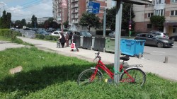 Un biciclist a traversat neregulamentar în zona Intim și a fost ușor accidentat