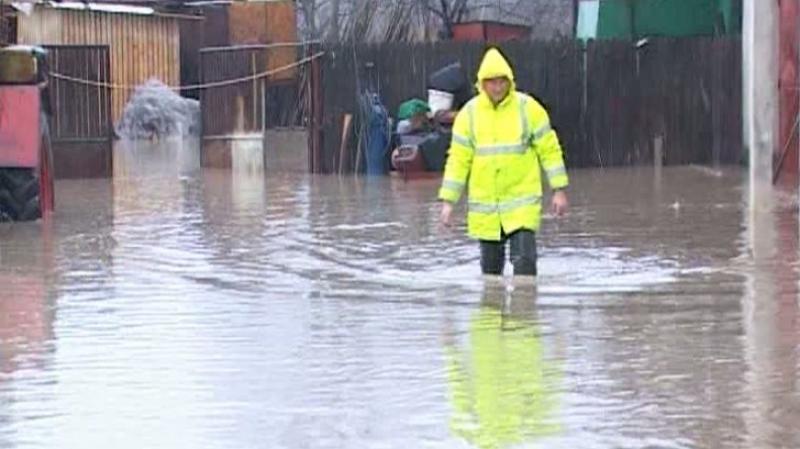 Cod portocaliu de inundații în Arad şi alte 29 de judeţe!