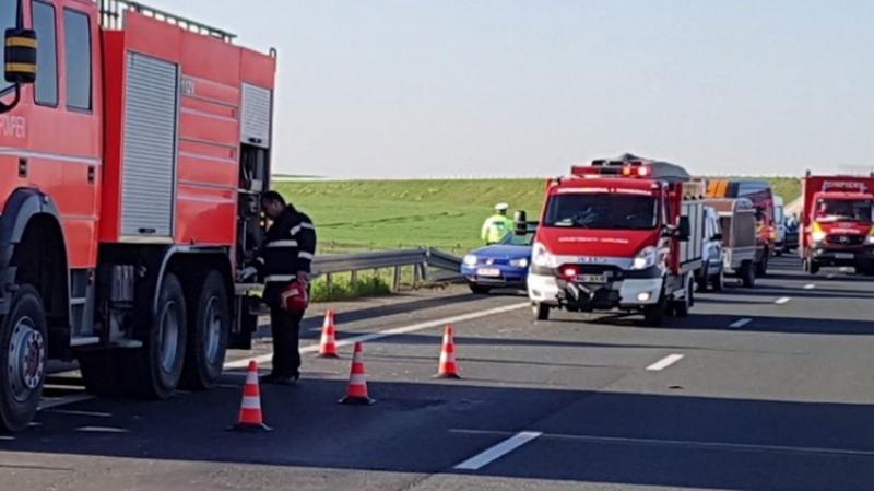 Accident pe autostrada Arad-Timişoara! Şapte persoane rănite! Trafic blocat!
