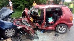 ACCIDENT în Hunedoara: Două persoane decedate şi una grav rănită, după ciocnirea frontală a două autoturisme
