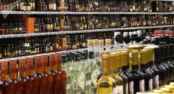 Magazin din Arad suspendat și amendat după ce a vândut ilegal alcool

