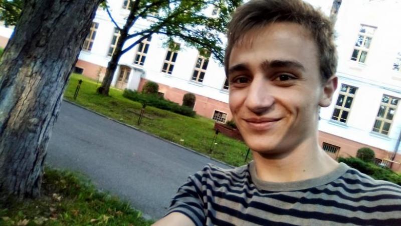 Adolescentul din Oradea, care s-a spânzurat după Bacalaureat, a luat peste 9 la examen. Fusese deja admis la o universitate din China
