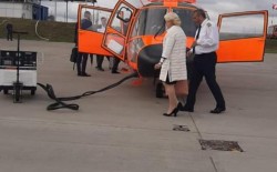 N-avem autostrăzi dar pe ei nu-i deranjează…Dăncilă şi Fifor se deplasează cu elicopterul