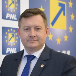 Cristian Sălășan (PNL): „Solicit public Primăriei orașului Lipova ca banii proveniți din rectificarea bugetară să fie folosiți pentru colectarea și transportul deșeurilor menajere"