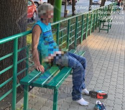 Un arădean beat și pe jumătate dezbrăcat a făcut gesturi obscene adresând injurii trecătorilor, în zona Podgoria

