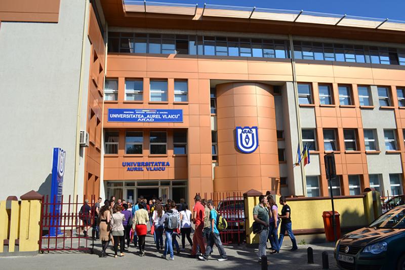 Deschiderea noului an universitar la Universitatea „Aurel Vlaicu” din Arad

