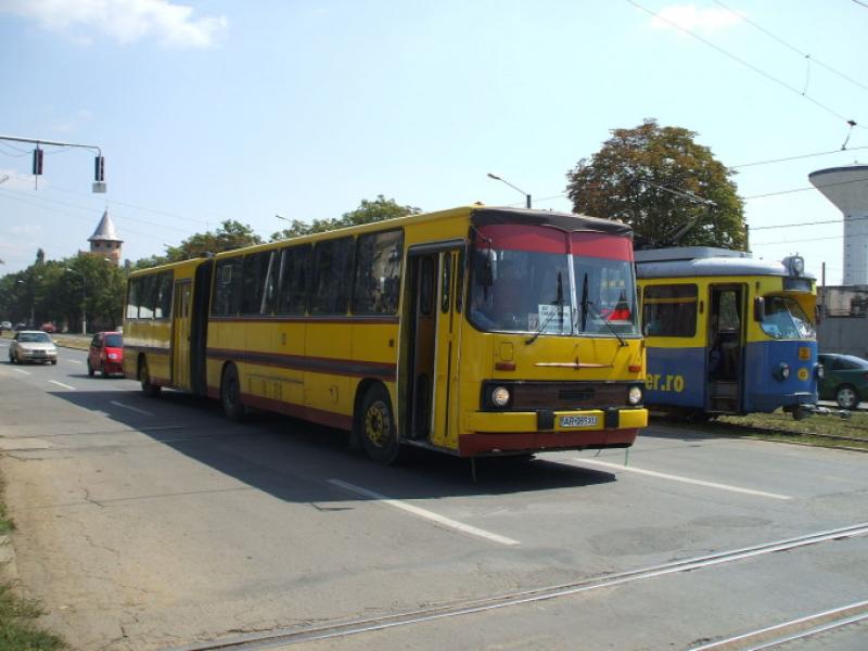 12 autobuze pleacă, în sfârșit, de la Compania de Transport Arad. Unele au chiar și peste 1.700.000 de km parcurși
