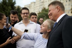 Motivele pentru care românii semnează în număr mare pentru candidatura lui Iohannis