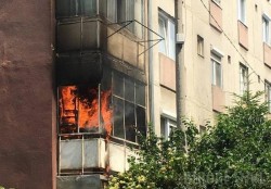 Apartament din Confecții în FLĂCĂRI! Victima este resuscitată