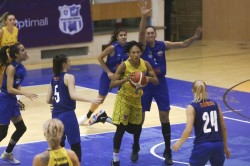 Marea rivală, umilită la Arad, „galben-albastrele” se califică în sferturi: FCC Baschet – CSM Târgoviște 78-37

