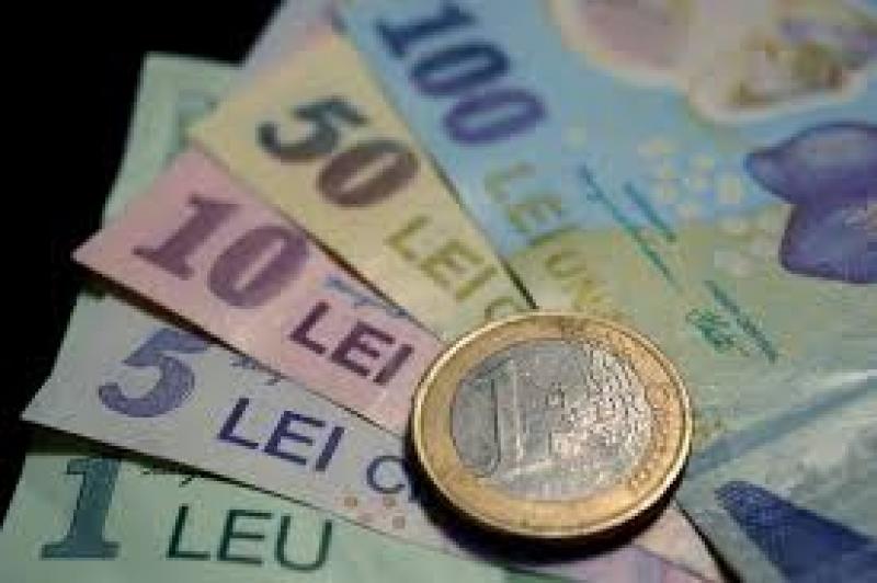 Ce modificări a suferit moneda națională după alegerile de ieri