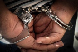 Bărbat încarcerat în Ineu după ce a întreținut relații sexuale cu un minor
