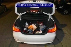 1000 de pastile de ECSTASY au fost descoperite în mașina unui arădean