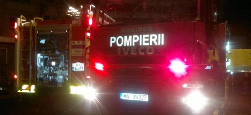 Un incendiu a cuprins o casă din Vărșand. Proprietarul a fost găsit mort în casă