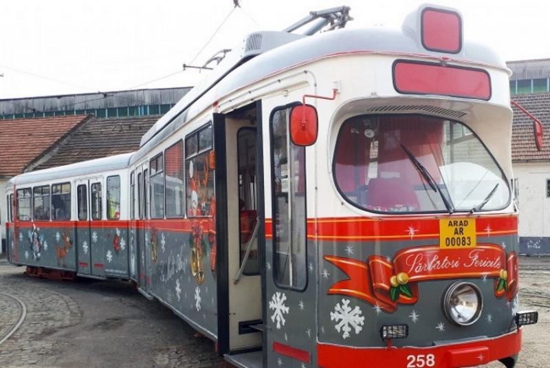 Tramvaiul lui Moș Crăciun se pune în mișcare. Vezi pe unde va circula