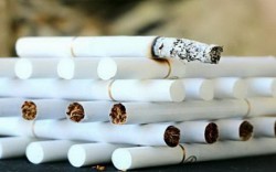 Veste proastă pentru fumători! Se scumpesc ţigările de la 1 ianuarie